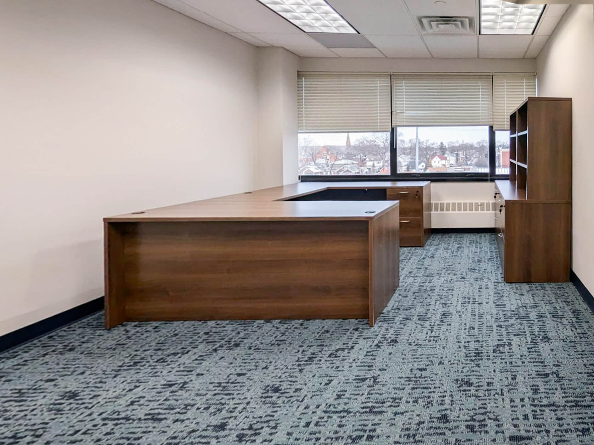 Desks for office space 490 1 1